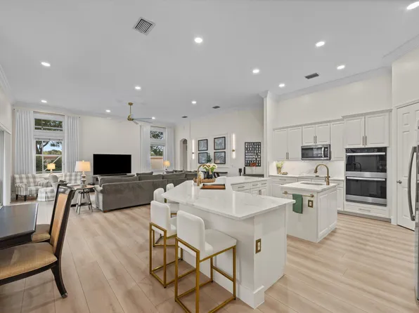 11849 Osprey Point Circle, Wellington, FL 33449