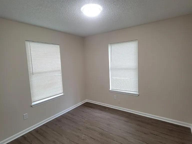 3434 Deer St — Photo 8