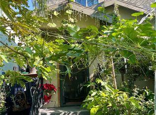 6558 S Van Ness Ave, Los Angeles, CA 90047