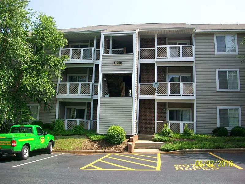 220 Elm St