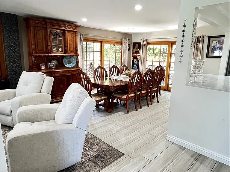 6251 Chimineas Ave — Photo 4