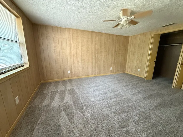 2510 Marshall St — Photo 12