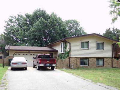2410 N Meadowlake Dr, Hutchinson, KS, 67502