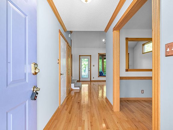 5th image of 432 Cyprus Ct