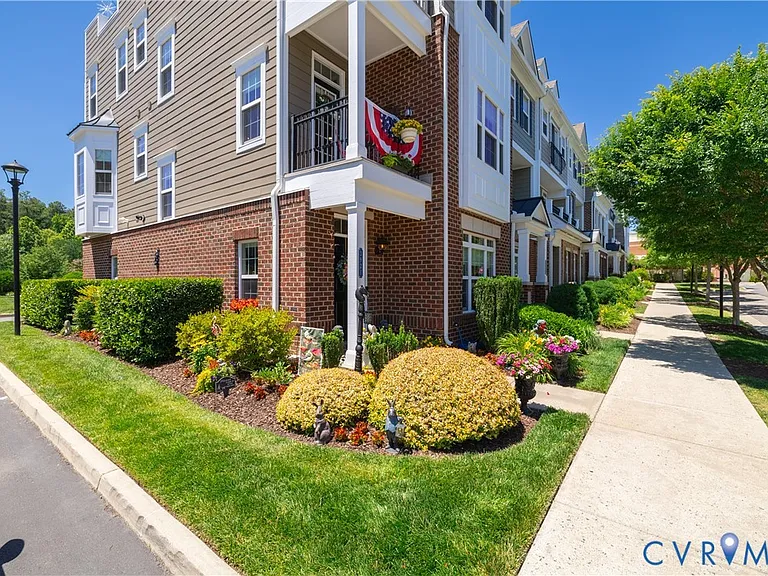 3921 Liesfeld Pl — Photo 44
