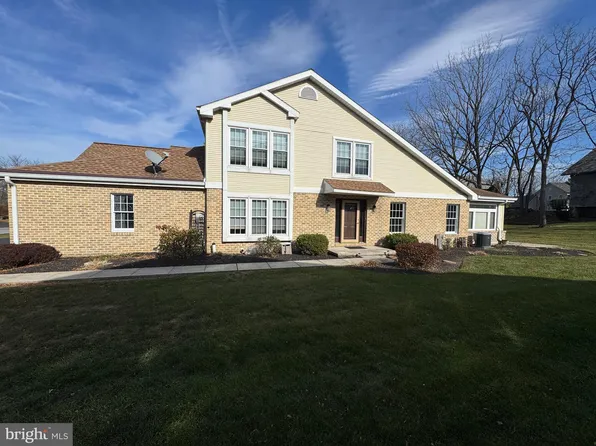 146 Stone Hedge Ct #L-0030, Lebanon, PA 17042