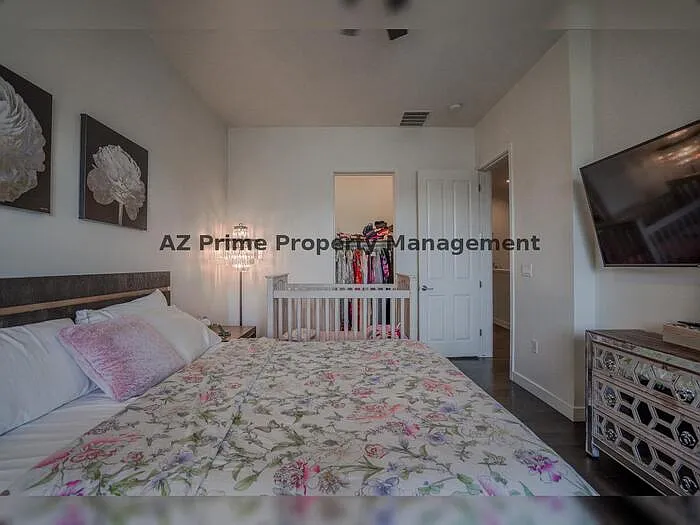 4438 N 27th St #4 — Photo 23