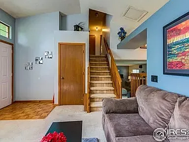4201 Goldenridge Way — Photo 4