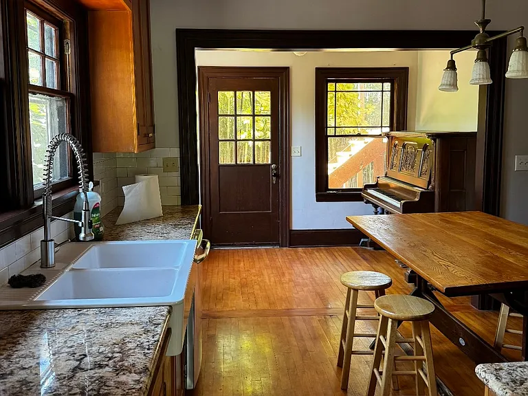 4541 N Congress Ave — Photo 5
