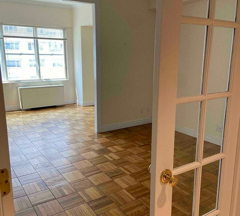 1st image of 60 W 57th St APT 17M
