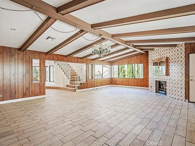 2260 Indian Creek Rd — Photo 4