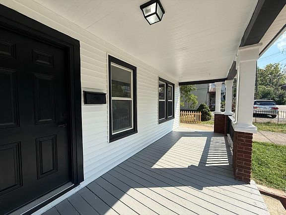 2nd image of 3038 Percy Ave