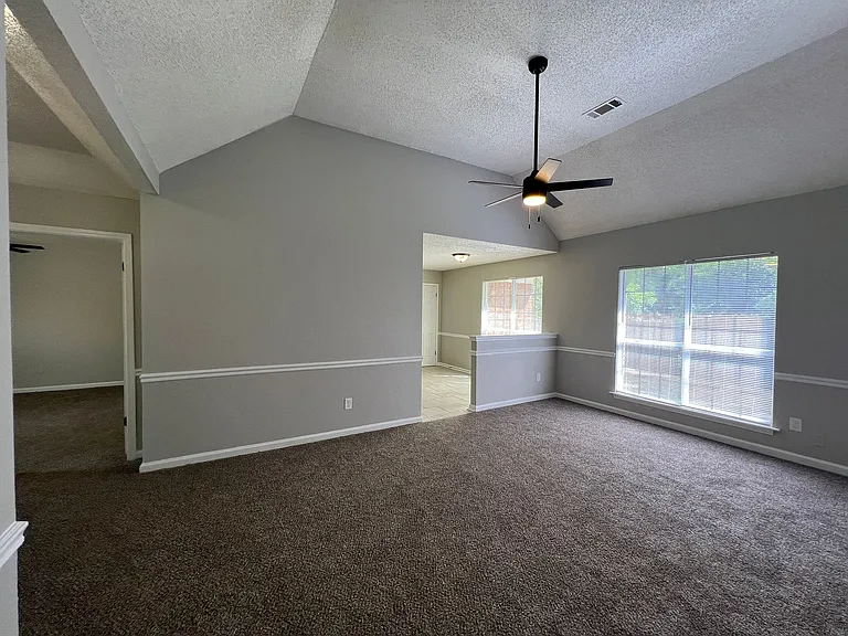4642 Pembine Dr — Photo 12