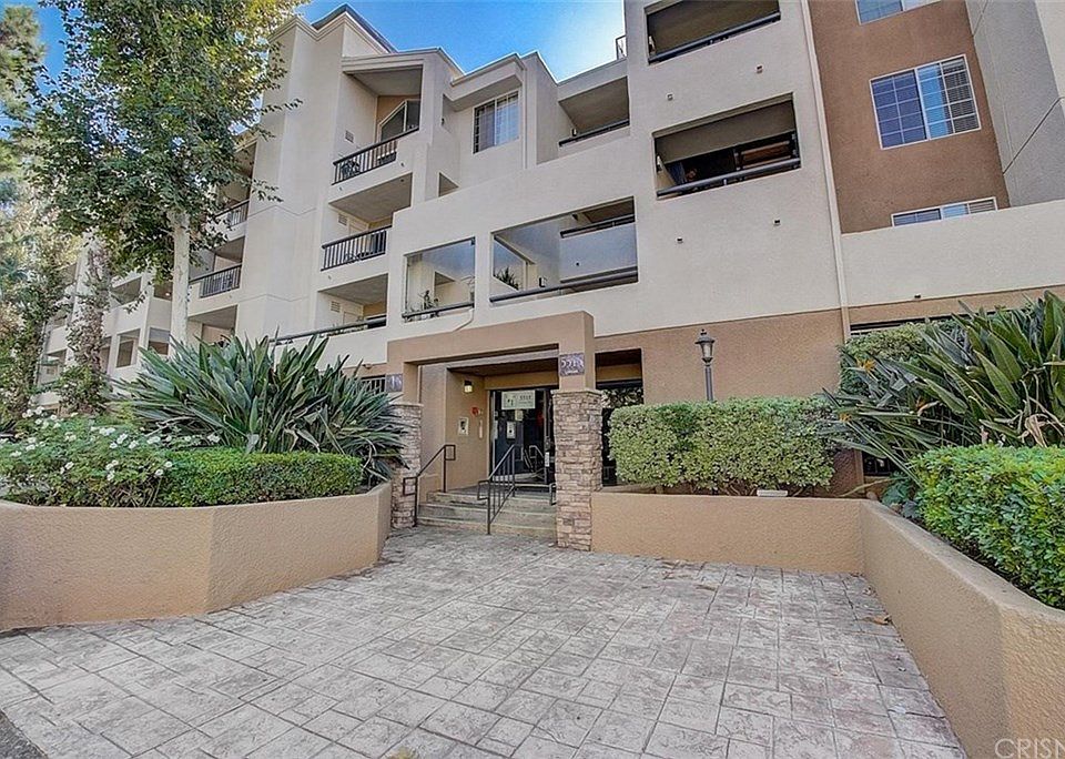 1st image of 5515 Canoga Ave APT 103