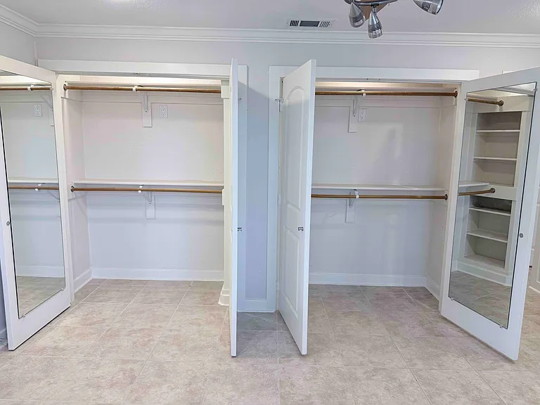 0 Rainey St — Photo 17