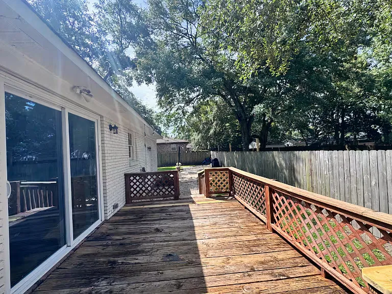 4643 Darlene St — Photo 23
