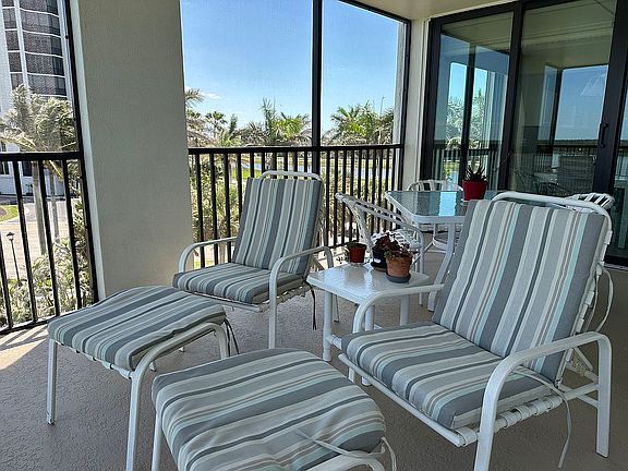 5th image of 4203 Bay Beach Ln APT 3H
