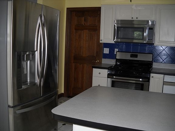 5th image of 816 Suncrest Pl