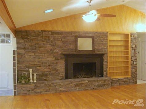 3rd image of 3112 Yellowstone Dr