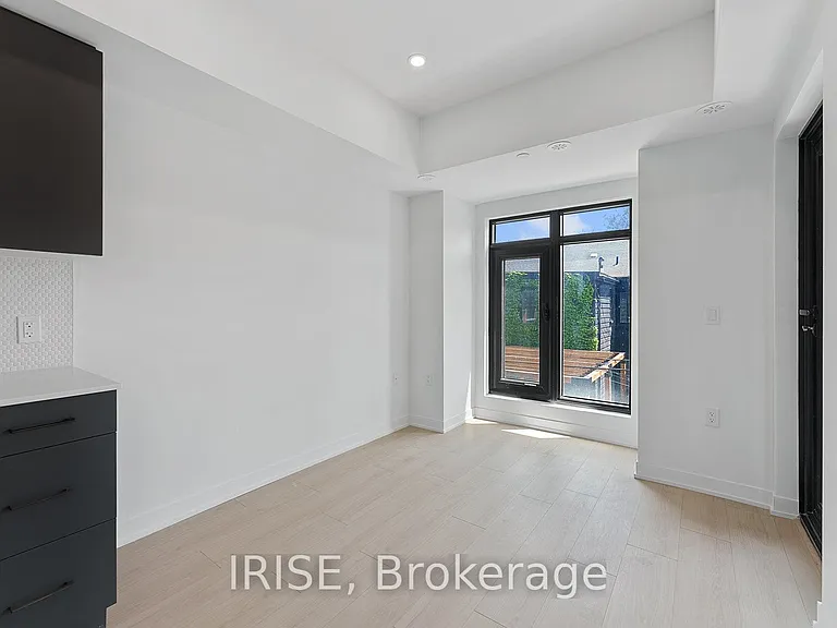 485 Logan Ave S #207 — Photo 7