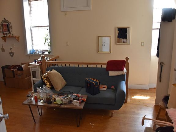 3rd image of 490 Morgan Ave APT 1A