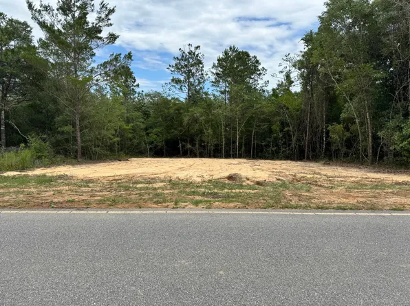 8 Trout Dr, Defuniak Springs, FL 32433