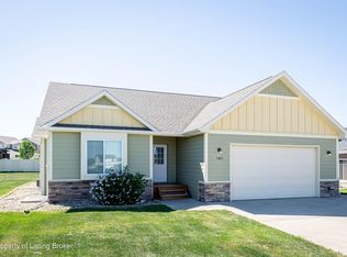 1963 Yellowstone Cir, Dickinson, ND 58601