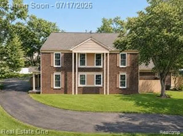 256 1st St, Rochester, MI 48307