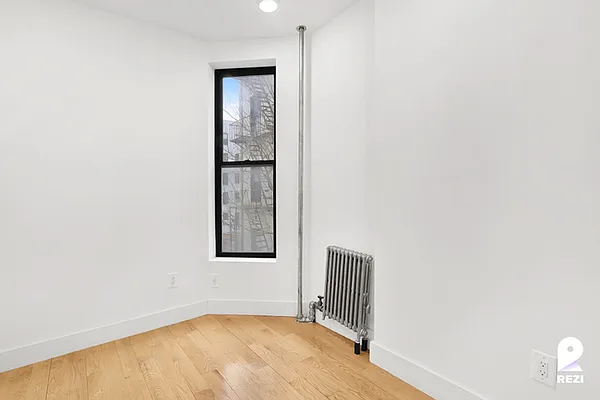 Rented by REZI | media 15