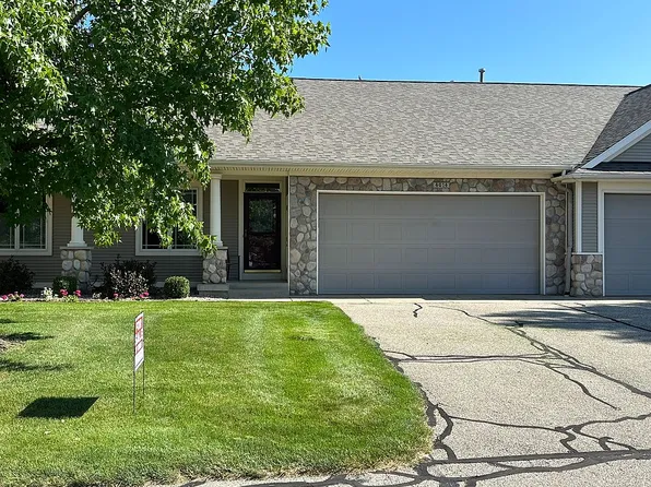 4614 Canterbury Ct, Hudsonville, MI 49426