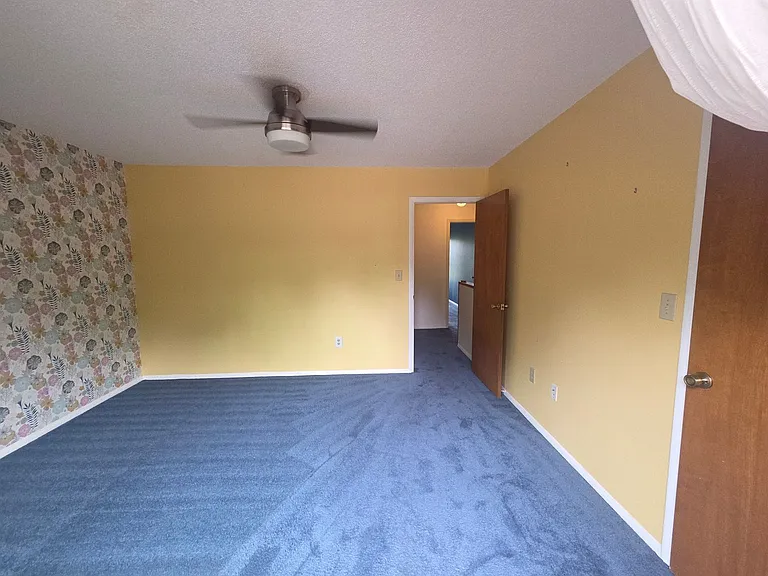 2588 E Sweetbriar Dr — Photo 15