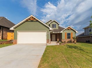 2913 Hazel Hollow, Moore, OK 73160