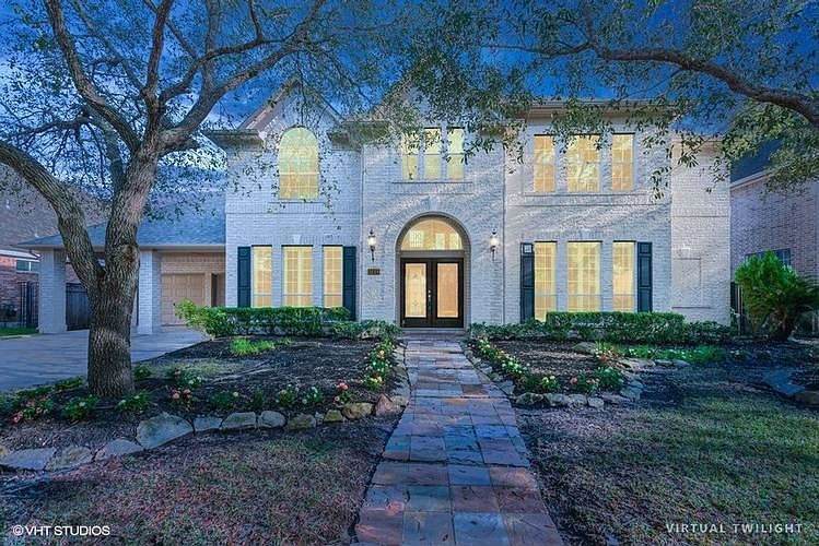 Beautiful front elevation