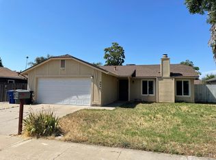 3025 Snowberry Ln, Modesto, CA 95354