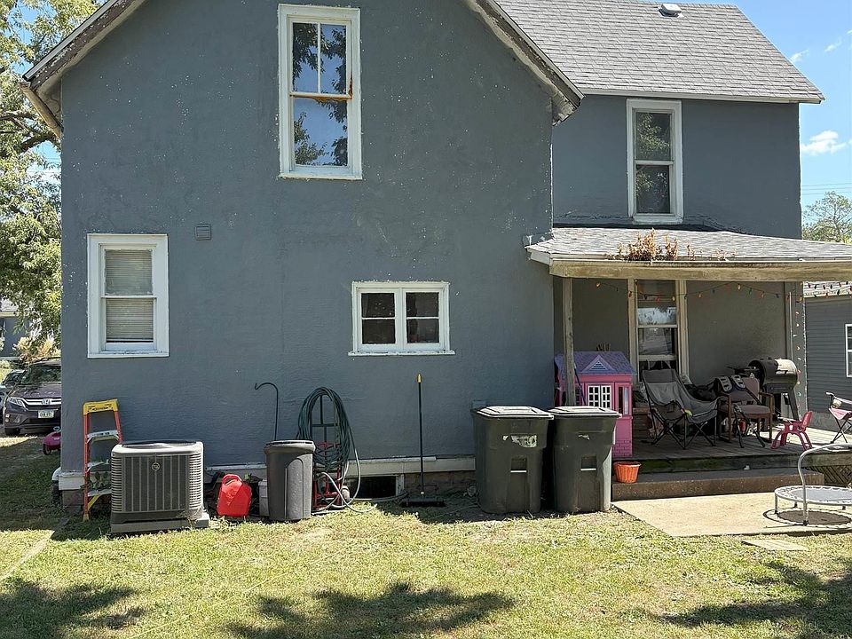 2nd image of 1222 Drake Ave