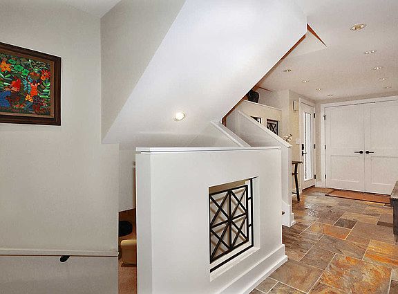3rd image of 1414 Orchard Ln