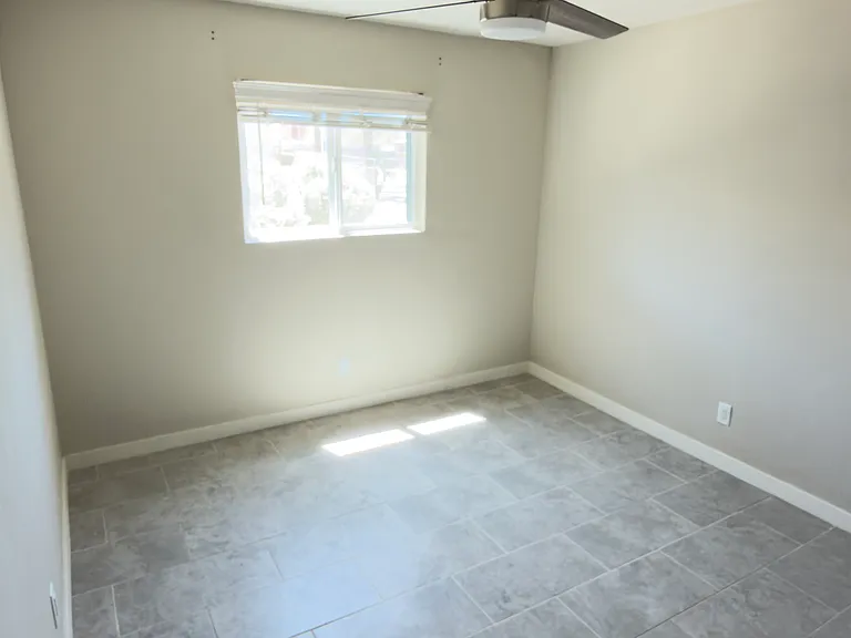 502 E Glenn St #11 — Photo 5
