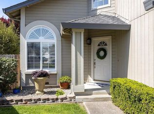 1403 Mathias Pl, Rohnert Park, CA 94928