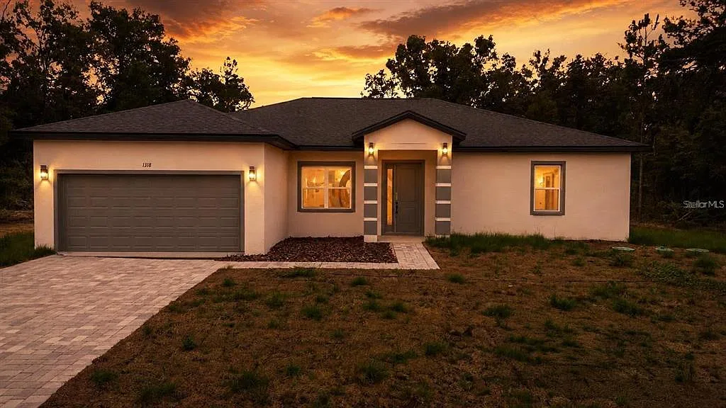 4 bed, 3.0 bath, 1870 sqft, $1,950 — Photo 1