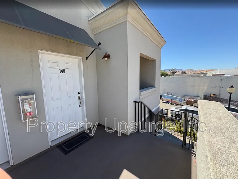 140 N 6th St — Photo 1