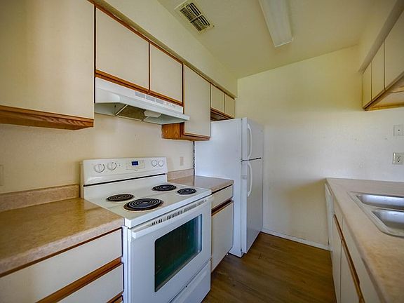 5th image of 659 Redwood Ave #759-3
