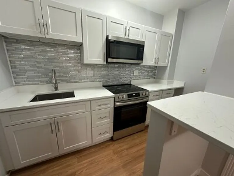 31 Orkney Rd #6 — Photo 4