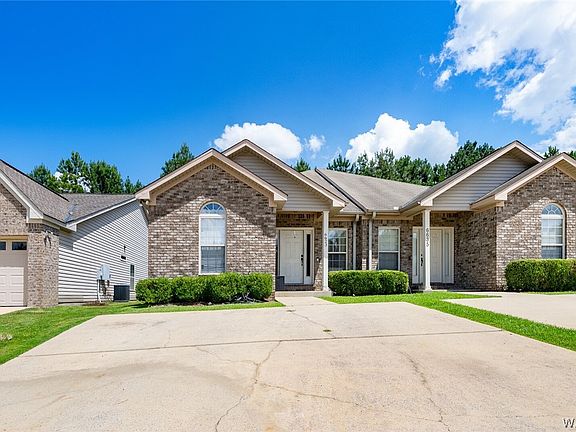 3rd image of 6623 Covington Villas Ln