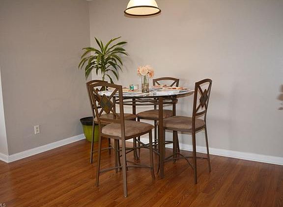 5th image of 8081A S Woods Cir #1