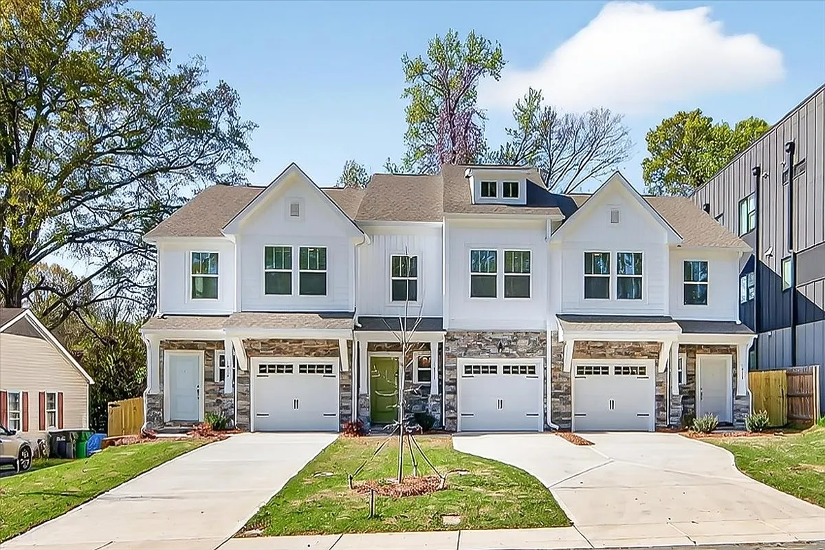 3 bed, 2.5 bath, 1589 sqft, $2,550 — Photo 2