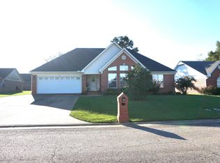 615 Chesapeake Dr, Searcy, AR 72143