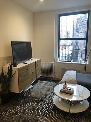 Rented by Sky Management | media 11