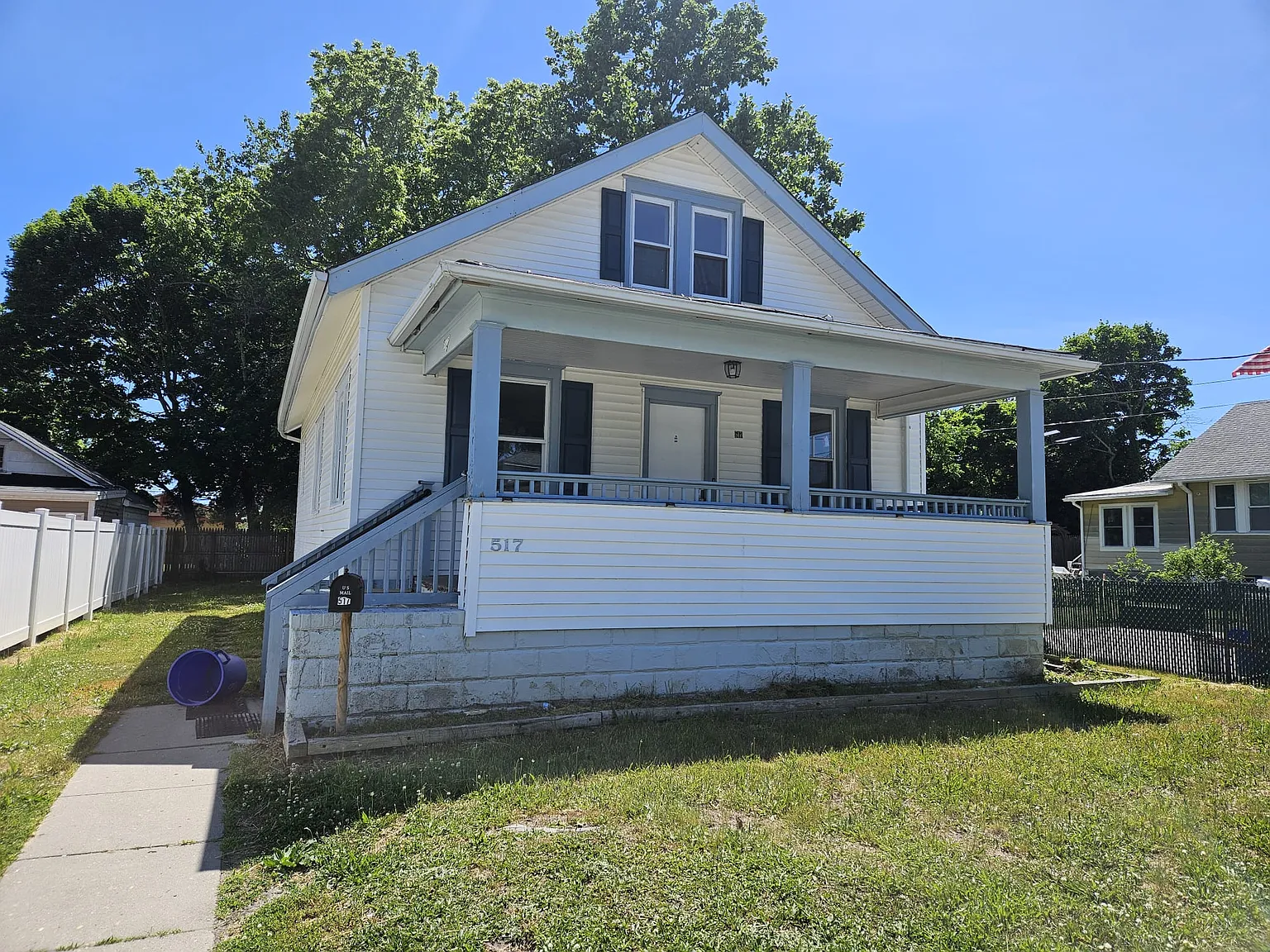 3 bed, 1150 sqft, $2,400 — Photo 4