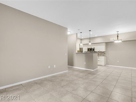 4th image of 2615 W Gary Ave Unit 1083