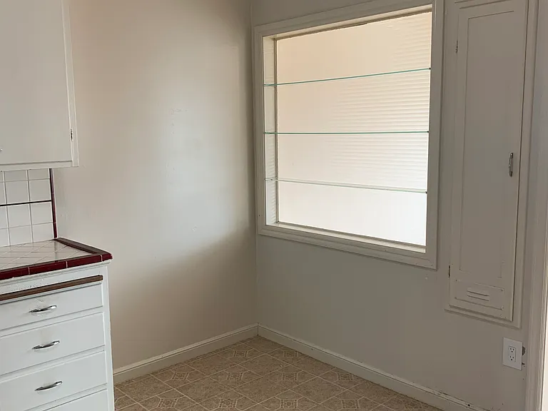 3623-3625 Vicente St #3623 VICENTE ST — Photo 5